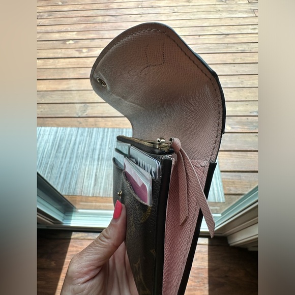 $575 LV Emillie Long Wallet Pink Snap Only Owner 💎Authentic - Picture 14 of 16